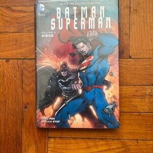 DC Comics Batman Superman Volume‎ 4 Siege - Red, Blue, Black